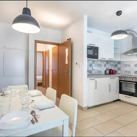 2br & 2balcony By Nw