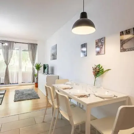 Apartment 2br & 2balcony By Nw