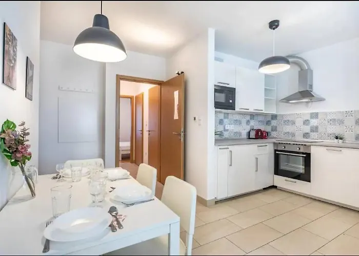 2br & 2balcony By Nw